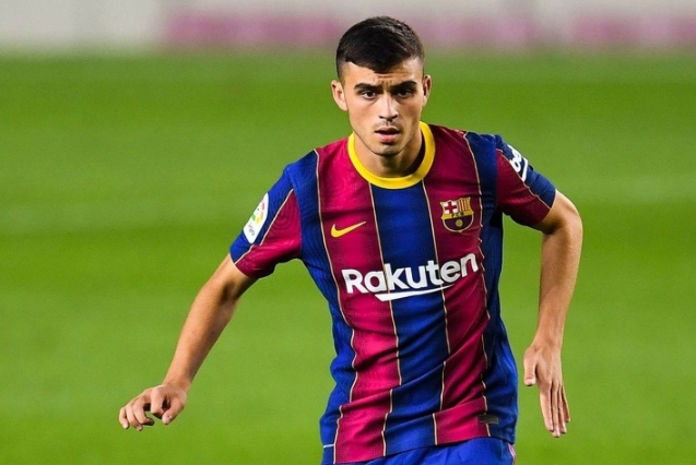 طالب يامال وبيدري برشلونة بشراء مهاجم جديد بدلا من ليفاندوفسكي