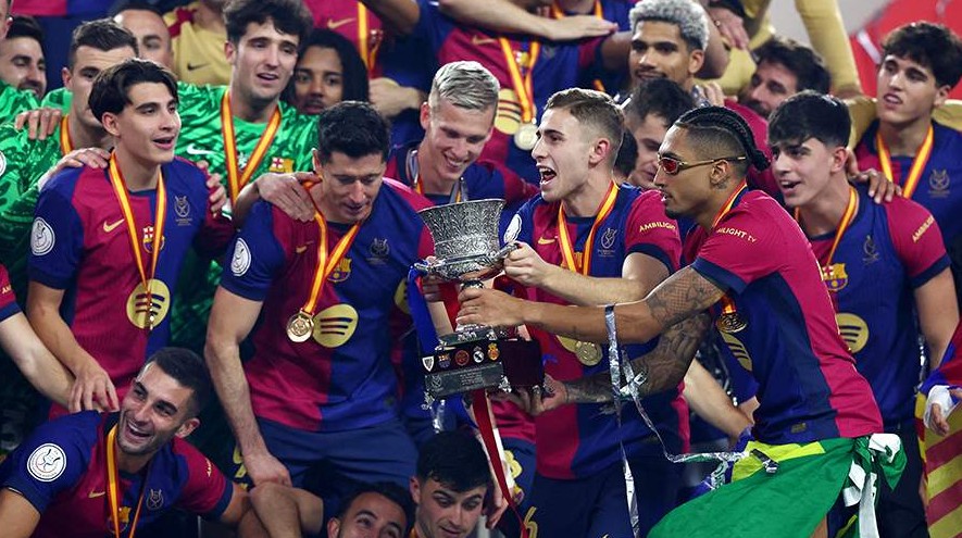 Sport.es : كان مان سيتي مهتما بأولمو خلال مشاكل تسجيله في يناير